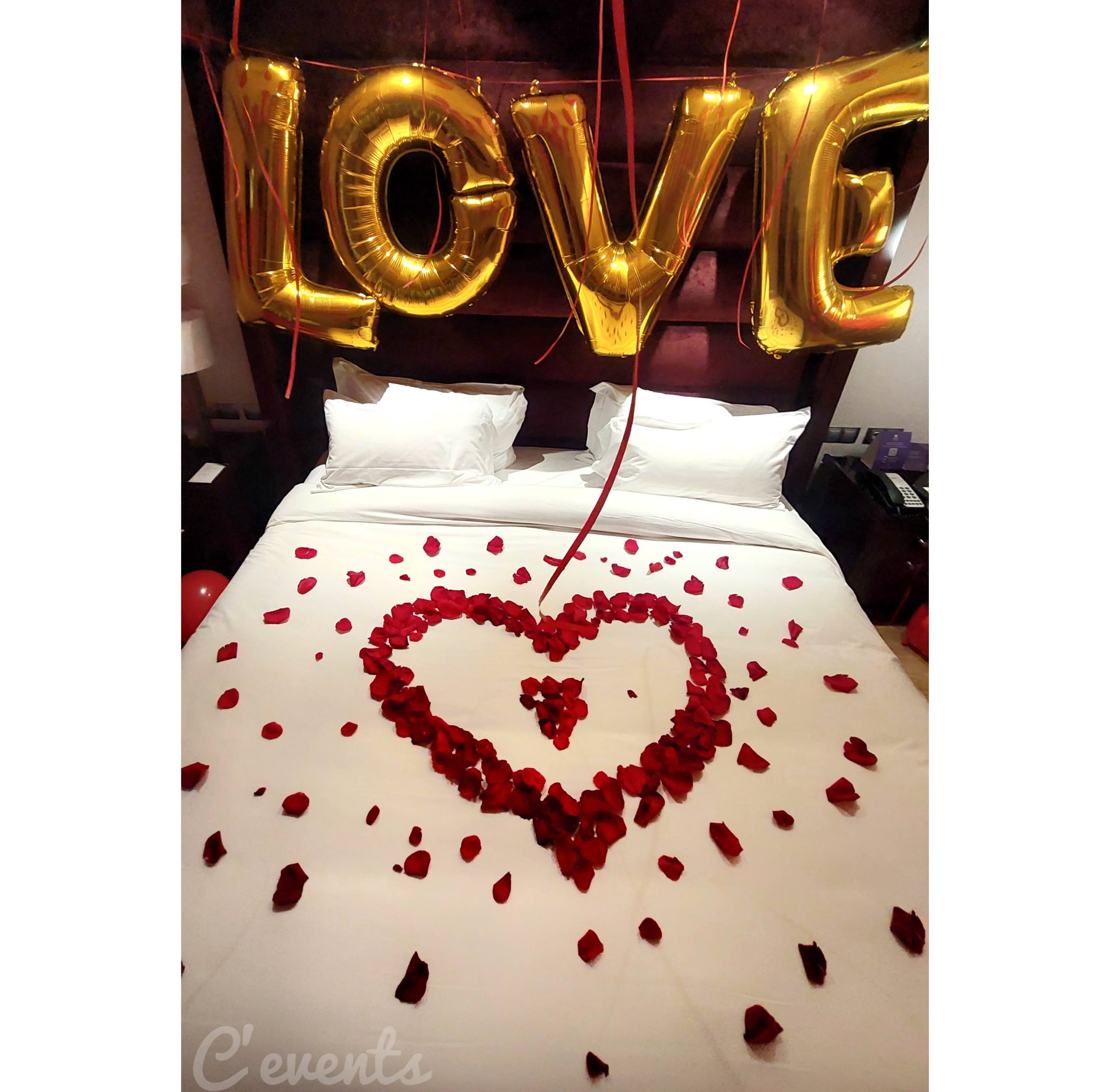 Decoracion con globos habitacion san valentin